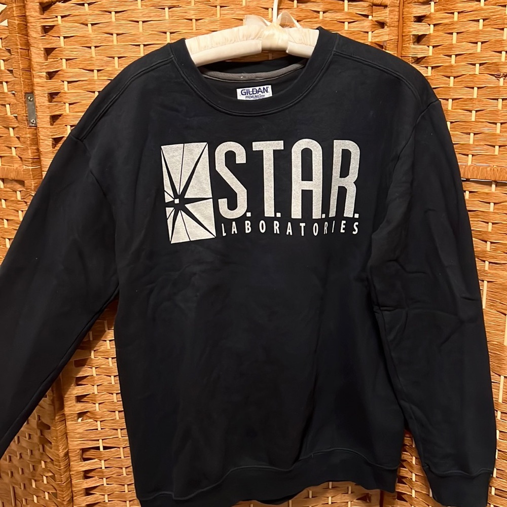 Mens medium ‘Star Laboratories’ crewneck